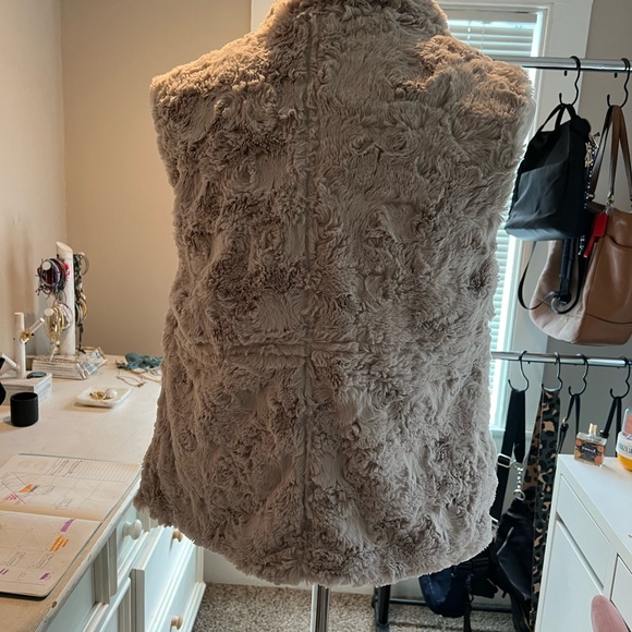 Dylan vest brand new - Picture 5 of 5